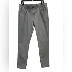 Vuori Men's Slate Gray Chinos Size :34